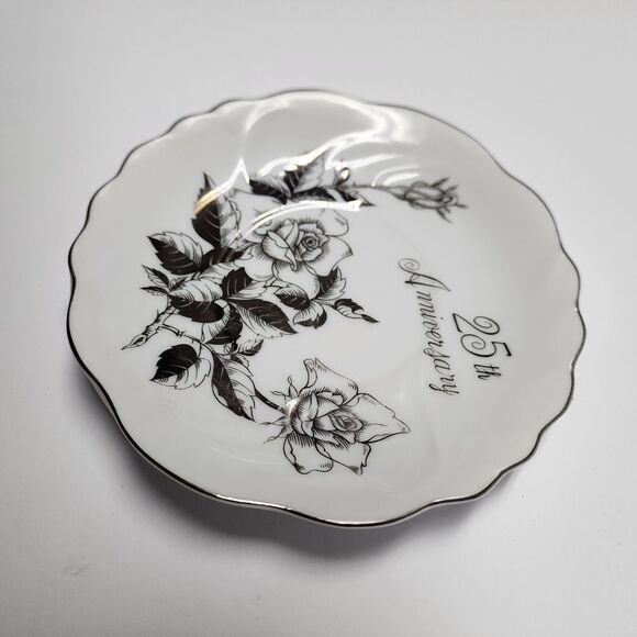 Vintage 1983 Royal Crown by Arnart Imports 25th Anniversray Tea Cup and Saucer - Picture 2 of 9